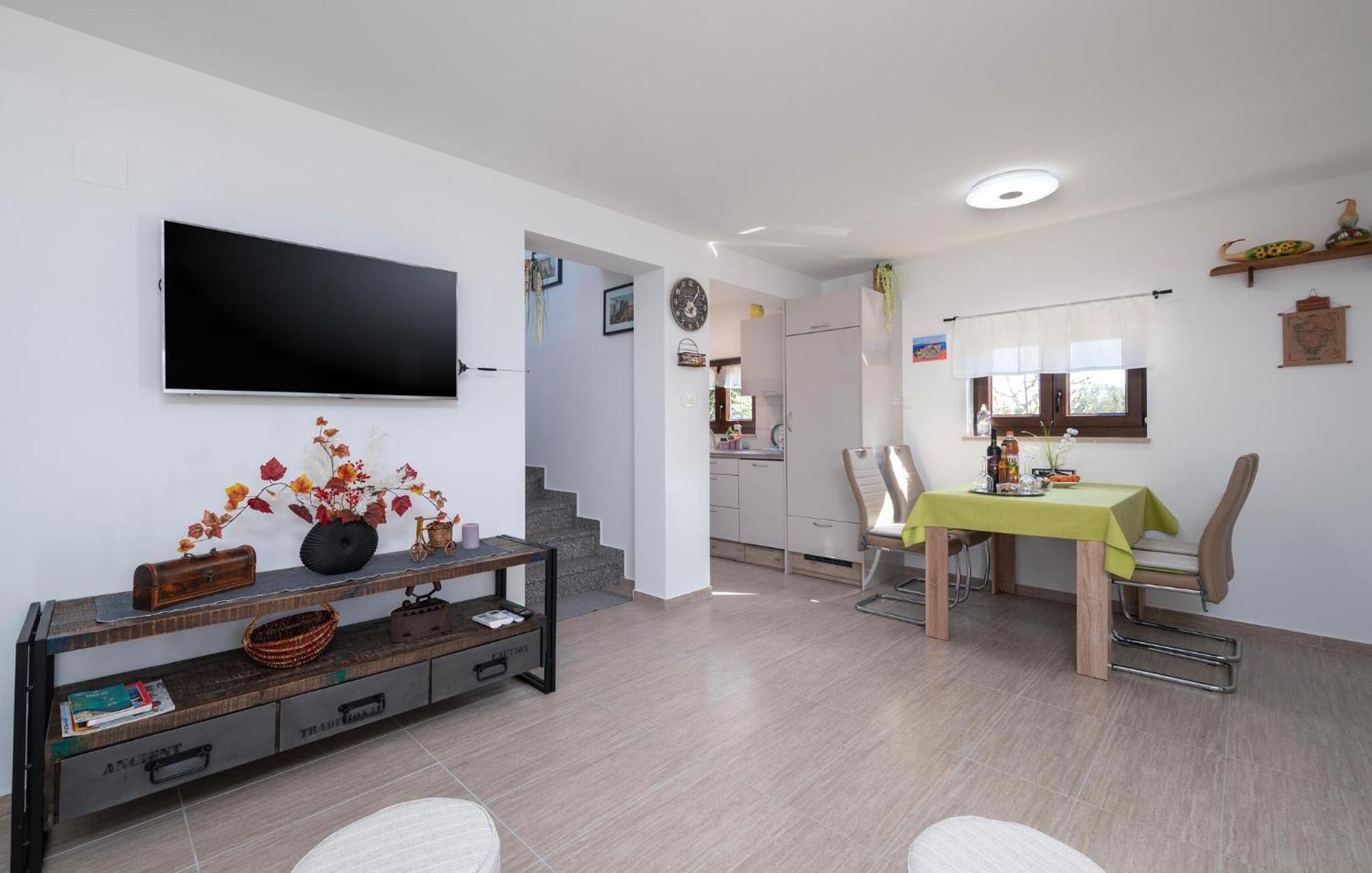 2 Bedroom Cozy In