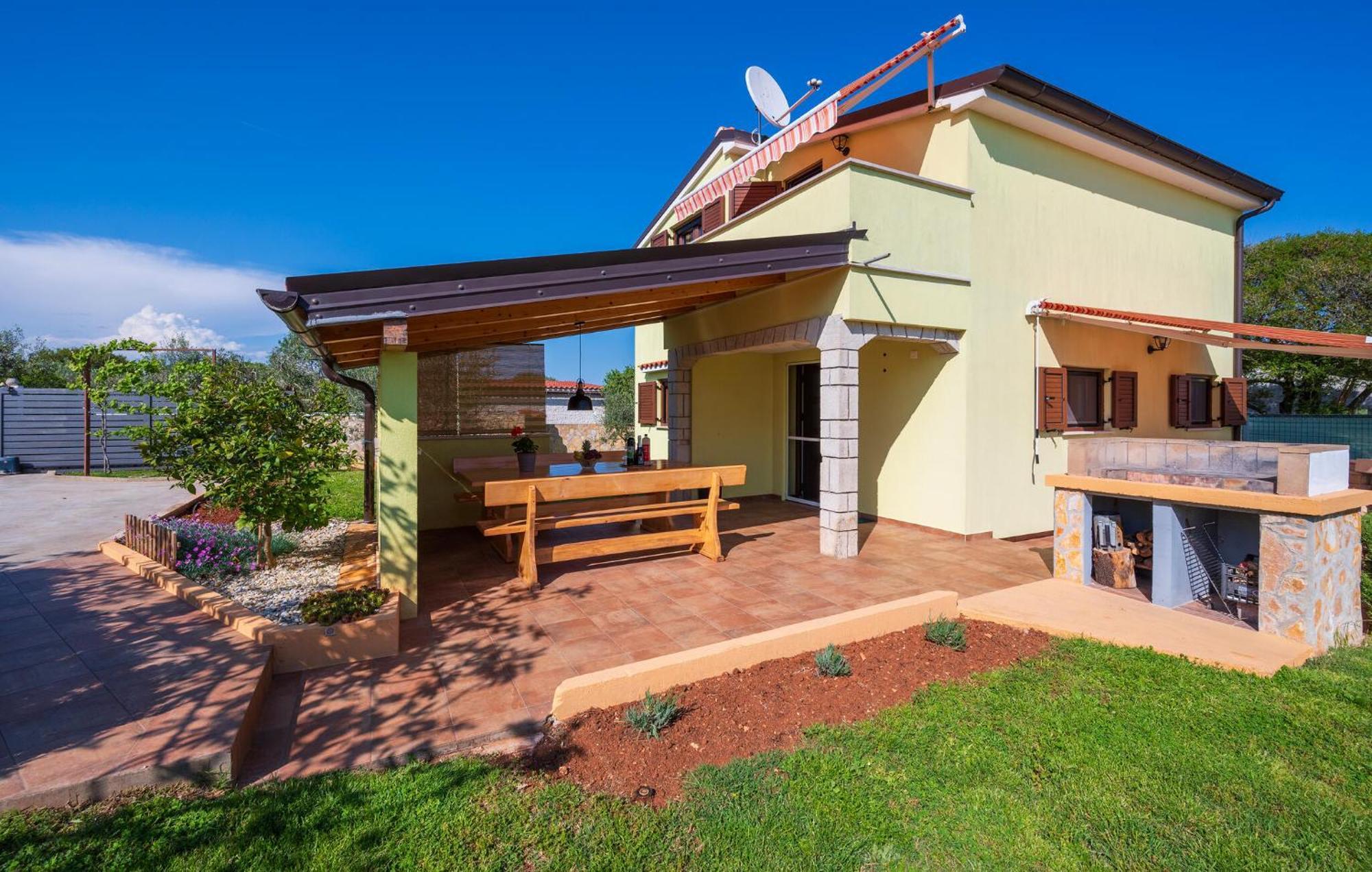 2 Bedroom Cozy In Ferienhaus